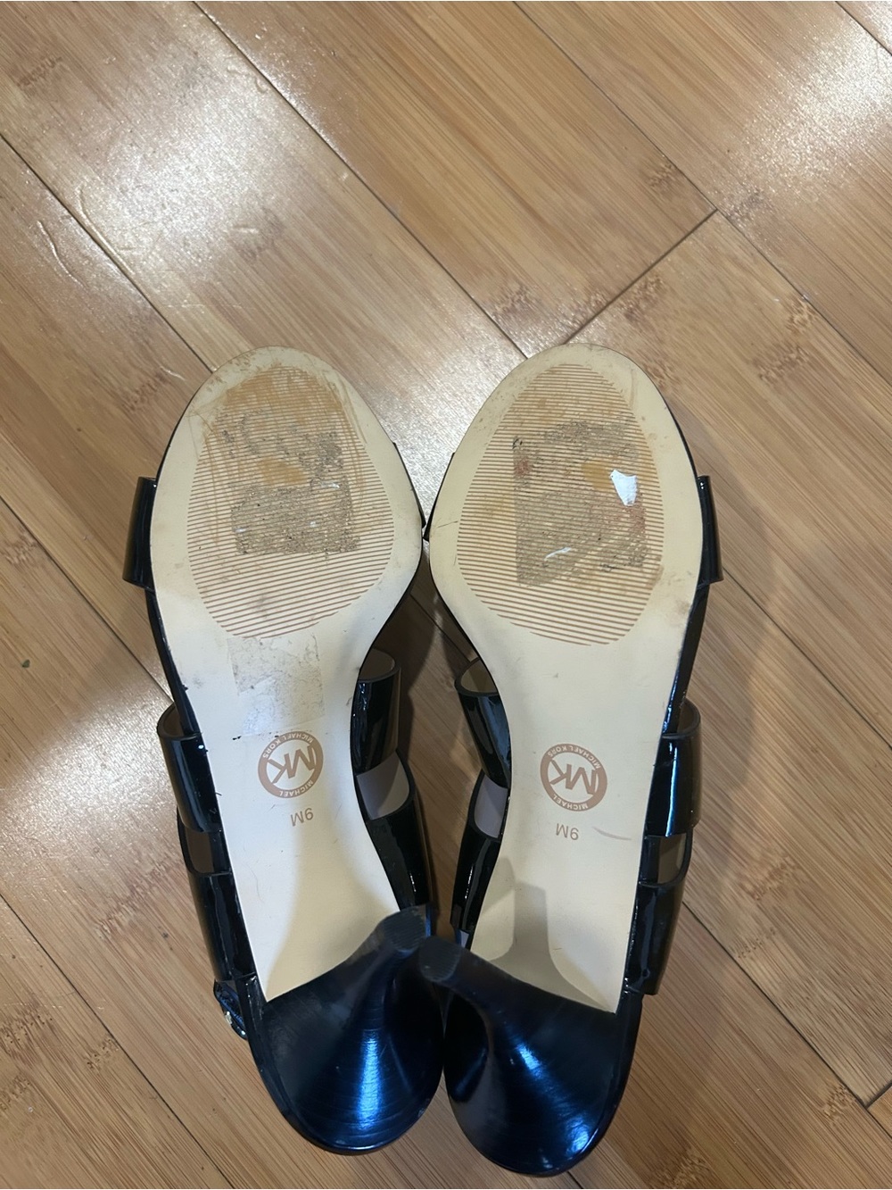Michael Kors Joselle Patent Open toe sandals - Picture 6 of 7